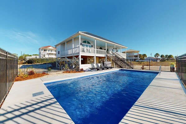 Pool - Dog-friendly charmer near the Gulf with private salt water pool, W/D, deck & AC (St. George Island)