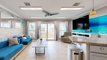 TV, DVD player
