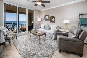 TV - Gulf-view condo with beachfront access, pool, hot tub, gym, AC, & washer&dryer (Fort Walton Beach)
