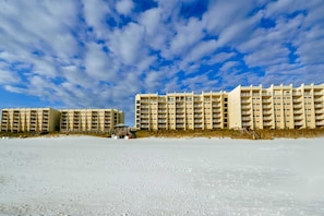 Exterior - Beachfront ground-floor condo with beach & Gulf views, outdoor pool & tennis (Miramar Beach)