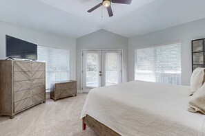 3 bedrooms, iron/ironing board, WiFi, bed sheets - Gorgeous coastal home with shared pool, beach access and golf (Miramar Beach)