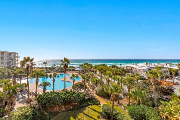 Pool - Gulf-front condo with balcony and access to pools, hot tub, gym, & private beach (Miramar Beach)
