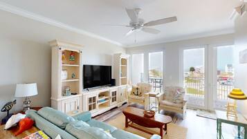 Télévision, cheminée, espaces bureaux