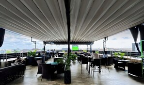 Dining - Pearlwood Hotels (Lagos)