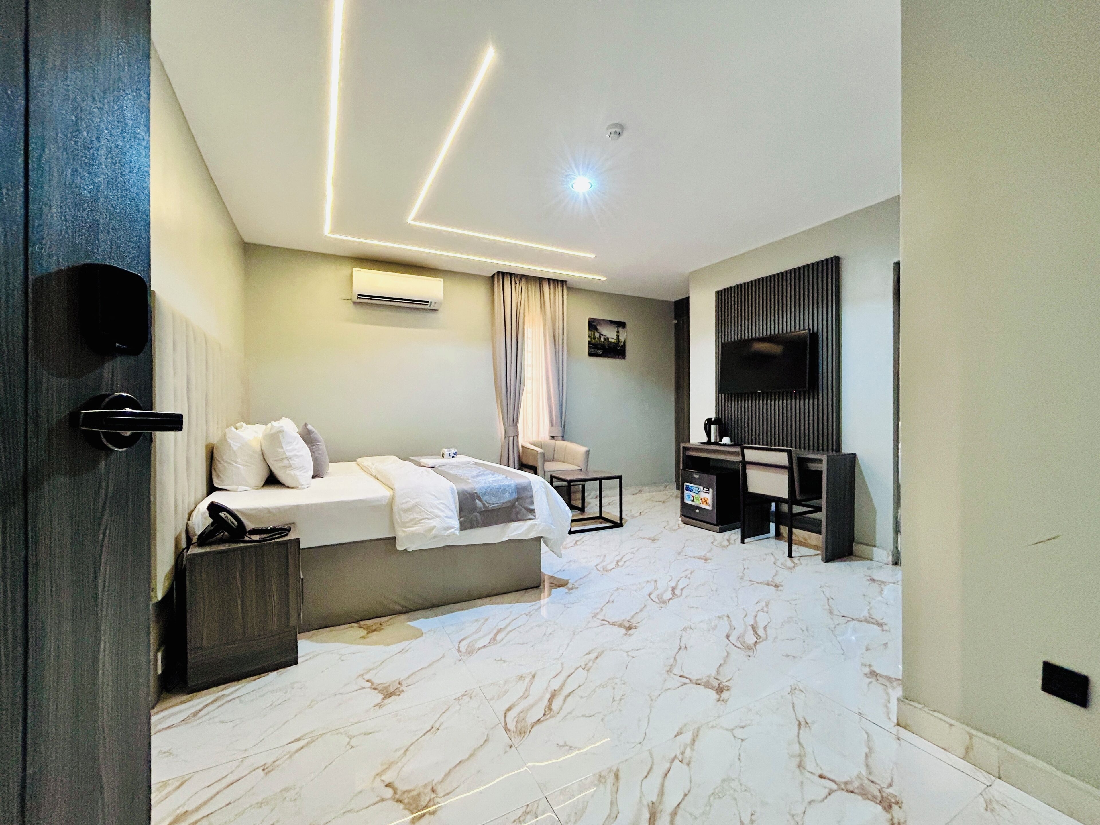 Room, Balcony, City View | Desk, laptop workspace, free WiFi