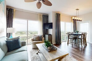 TV - Bright city & ocean view condo with pool, hot tub, grill, gym, balcony, & W/D (Miramar Beach)