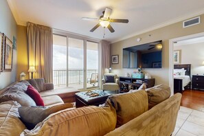 3 bedrooms, iron/ironing board, WiFi, bed sheets - 4th-Floor Azure Condo with Free WiFi, Beach Service, Gulf View, Shared Pool,Hot Tub (Fort Walton Beach)