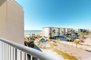 Property grounds - Floor Azure Condo with Shared Pool & Hot Tub, Ocean View, W&D, and Fast WiFi (Fort Walton Beach)