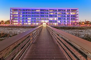 Exterior - Blu 305 - Gulf-front condo with upgraded features - quick drive to entertainment (Fort Walton Beach)