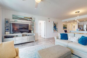 TV, DVD player, offices - Blu 305 - Gulf-front condo with upgraded features - quick drive to entertainment (Fort Walton Beach)