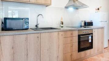 Executive Suite, Balcony, Beach View | Dapur peribadi