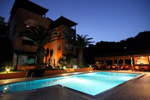 Ảnh chưa phân loại, 5 trong số 30 ảnh, nút