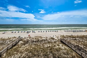 On the beach - Gulf front condo with Wifi, Wash and dryer, Rooftop pool (Fort Walton Beach)