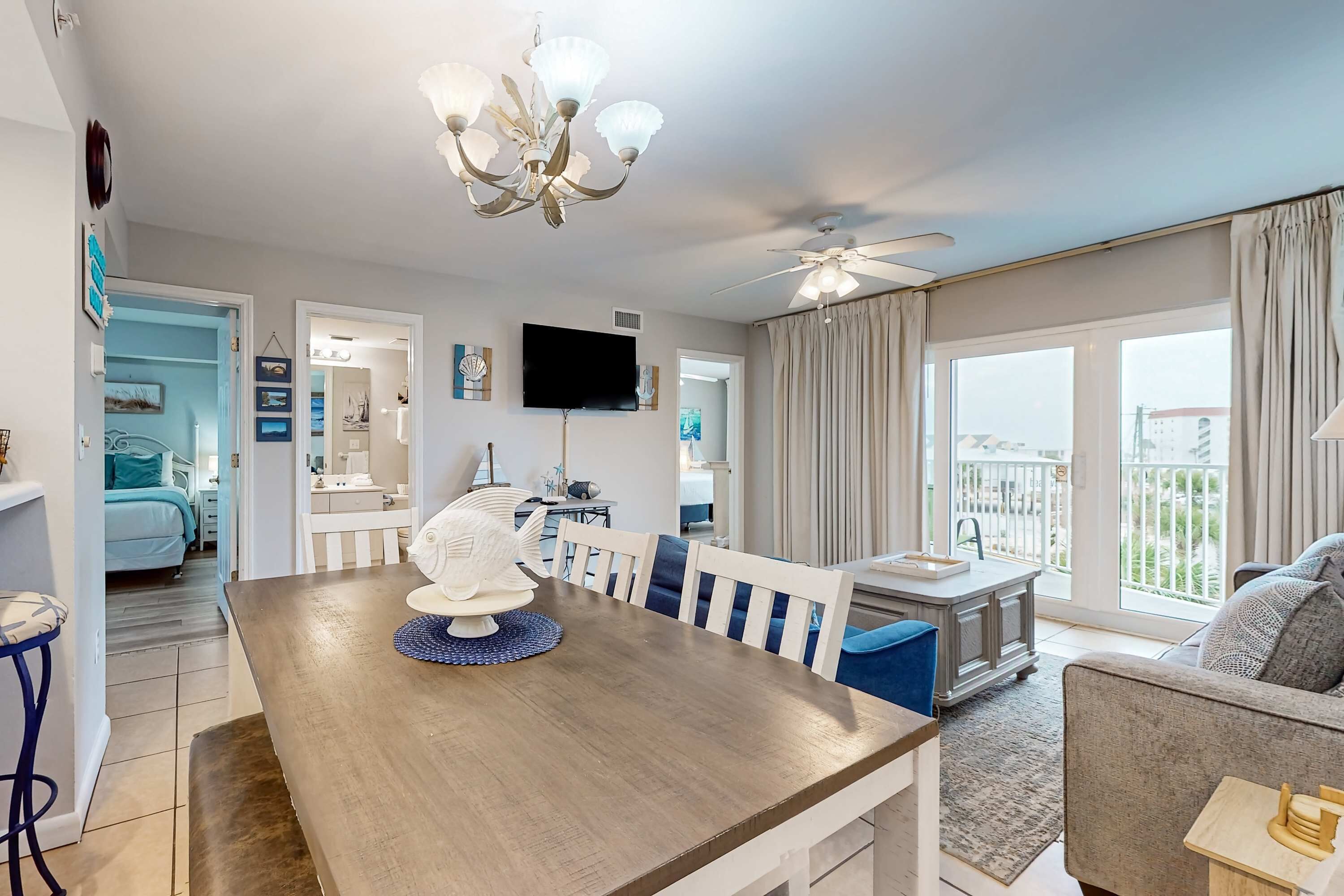 Televisión y oficina 