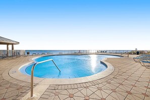 Pool - Fifth-floor Oceanfront Condo with outdoor Pool, Gym & Tennis (Miramar Beach)