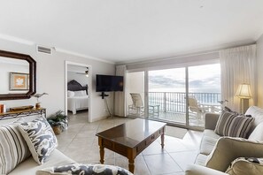 TV, DVD player, offices - Fifth-floor Oceanfront Condo with outdoor Pool, Gym & Tennis (Miramar Beach)