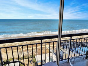 Property grounds - Breathtaking Oceanfront Penthouse with outdoor pool- Vacation in Style - 4 Bedrooms, 3 bathrooms!FH1706 (Ocean City)