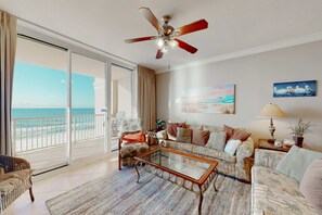 TV, DVD player, offices - Gulf Front Condo Fun Amenities, Nearby Shopping & Dining (Fort Walton Beach)
