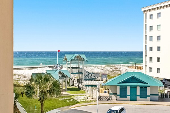 Exterior - Pretty 3rd Floor Condo Gulf Front, Nearby Shopping & Dining (Fort Walton Beach)