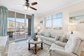 TV, DVD player, offices - Pretty 3rd Floor Condo Gulf Front, Nearby Shopping & Dining (Fort Walton Beach)