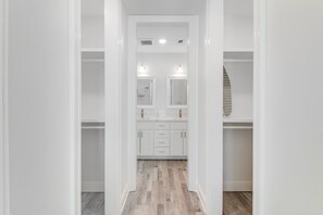 Interior - Luxury Family-Friendly Condo with Three Shared Pools, Hot Tubs, WiFi, AC, and W&D (Santa Rosa Beach)