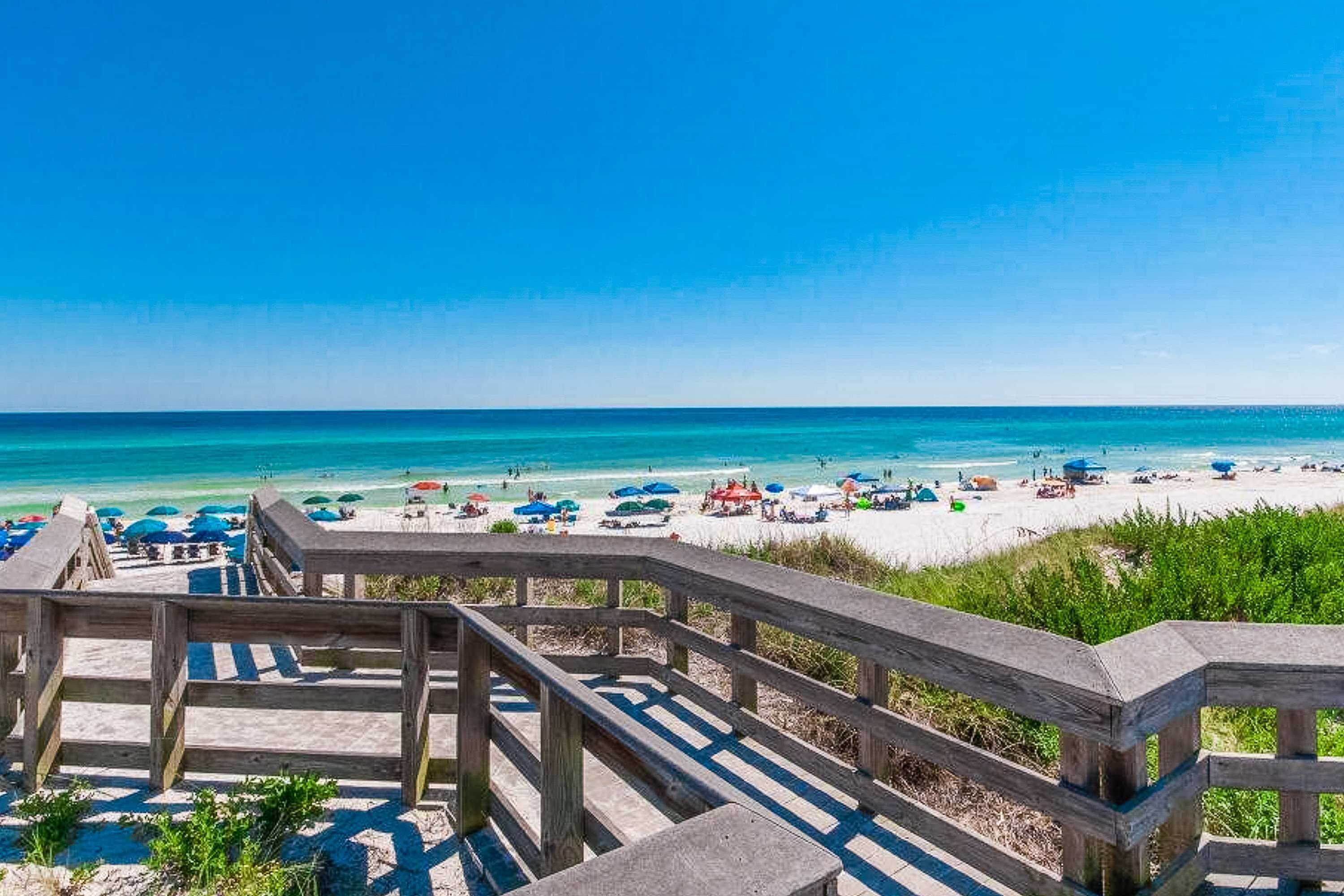 Una spiaggia nelle vicinanze