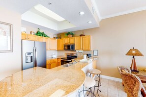 Fridge, microwave, oven, stovetop - Welcoming 6th Floor Condo Incredible Gulf-Front Views Near Local Activities (Fort Walton Beach)