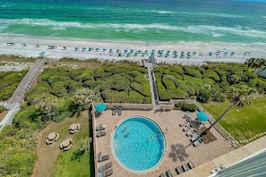 Pool - Beach front condo with washer&dryer, shared pool and beach access (Santa Rosa Beach)