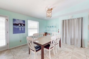 Dining - Beachside home with private pool & amazing views (St. George Island)
