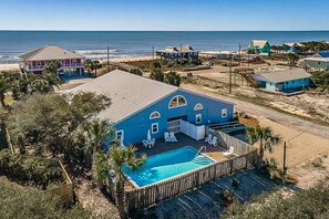Exterior - Cozy coastal condo with shared pool, washer/dryer,and beach access (St. George Island)