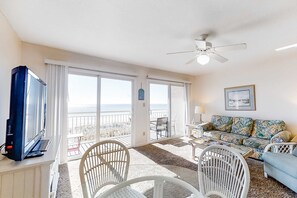 TV, DVD player, offices - 3rd Floor Bright Gulf-Front Condo with Views, Close To Entertainment (Fort Walton Beach)