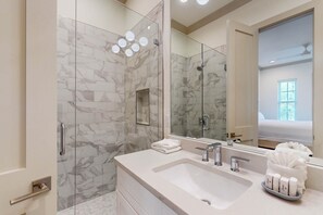 Shower, towels - Lake-view condo with a pool, hot tub, & balcony - walking distance to beach (Santa Rosa Beach)