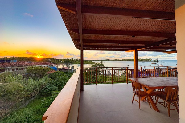 Deluxe Villa, Sea View | Outdoor dining