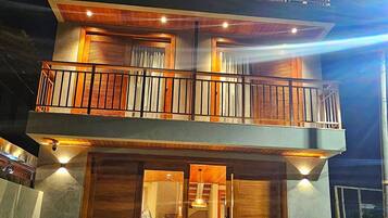 Vila luxo, vista para o mar