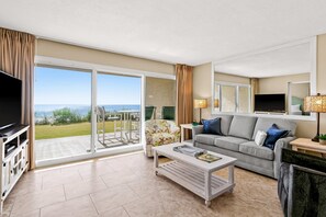 TV, DVD player, offices - Ground floor oceanfront beachy condo with furnished patio, outdoor pool, gym (Miramar Beach)