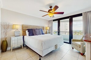 2 bedrooms, iron/ironing board, WiFi - Beautiful beachfront condo with shared pool and playground (Miramar Beach)