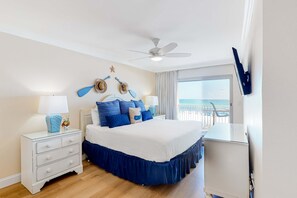 2 bedrooms, iron/ironing board, WiFi - Second floor oceanfront condo w/ ocean view, washer/dryer, AC, and pool access (Fort Walton Beach)