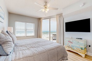 3 bedrooms, iron/ironing board, WiFi, bed sheets - Beachfront condo with balcony, Gulf views, pools & fitness room (Fort Walton Beach)