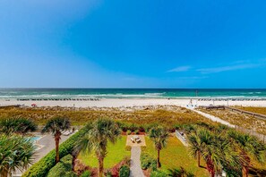 On the beach - Beachfront condo with balcony, Gulf views, pools & fitness room (Fort Walton Beach)