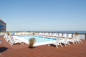 Pool - Inviting condo with bay & ocean views, & pool - steps to the beach (Pensacola Beach)