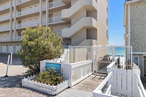 Exterior - Elegant townhome with balconies, patio, pool & private beach access (Miramar Beach)