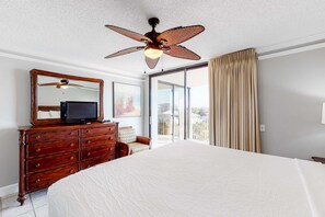 2 bedrooms, iron/ironing board, WiFi, bed sheets - Gulf View Condo with WiFi, Balcony, Pools/Hot Tub/Tennis, & Private Beach Access (Miramar Beach)