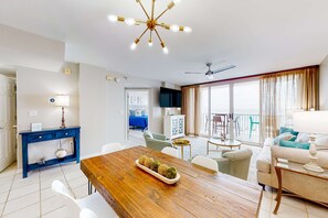 TV - Island Princess 412- Beachfront condo with pool, hot tub, gym access, balcony (Fort Walton Beach)