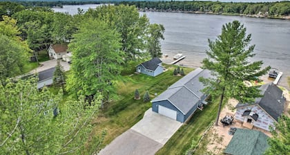 3-Bedroom House Hale/Long Lake Summer & Winter Retreat! Fish, Snowmobile!
