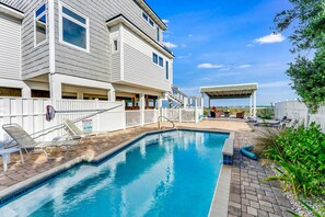 Pool - Gulf-front home with direct beach access, Gulf views, yard, & deck (St. George Island)