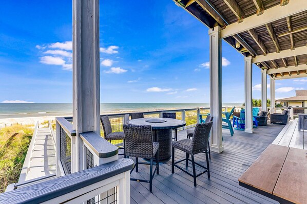 Outdoor dining - Gulf-front home with direct beach access, Gulf views, yard, & deck (St. George Island)