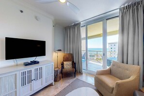 TV, offices - condo with beach access, a pool, hot tub, central AC & washer&dryer (Fort Walton Beach)