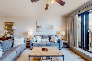 TV, offices - Renovated oceanfront condo with lanai, pool, hot tub & view - snowbird-friendly (Mexico Beach)