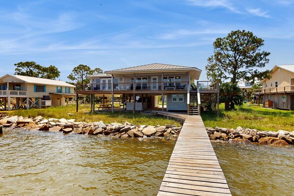 Exterior - Gorgeous bayfront home, Private dock, Gas grill, Wifi, Washer and dryer (Eastpoint)