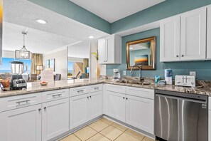 Fridge, microwave, oven, stovetop - Gulf and beachfront condo with furnished patio, outdoor pool, gym & tennis (Miramar Beach)
